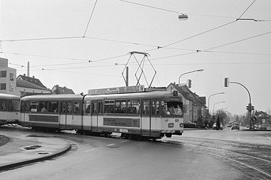 826 01.03.1981 Bielefeld-Brackwede, Artur-Ladebeck-Straße Hauptstraße.jpg