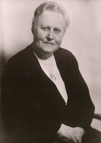 1930 - Caroline Oetker.jpg