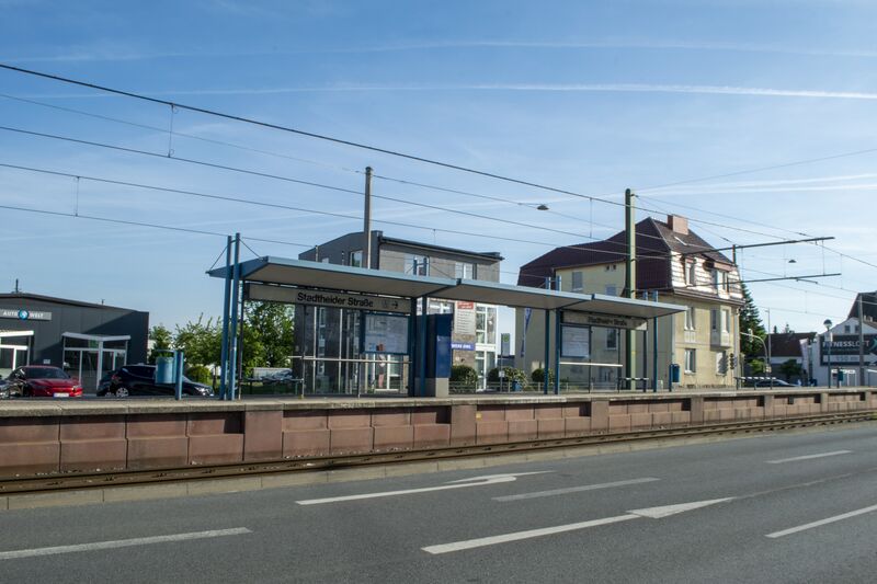 Datei:22.05.2022 Haltestelle SHS Richtung SIE.jpg